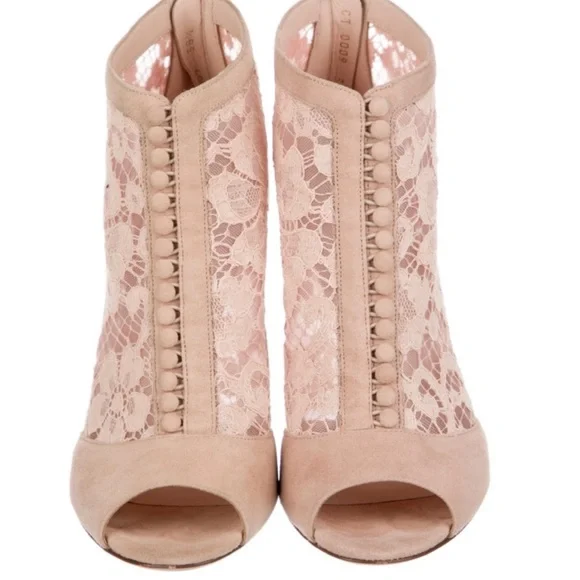 NEW IN BOX D&G HEELS - Picture 10 of 13